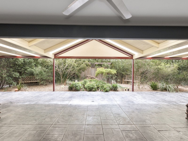 30 Ironbark Way, Brookfield VIC 3338