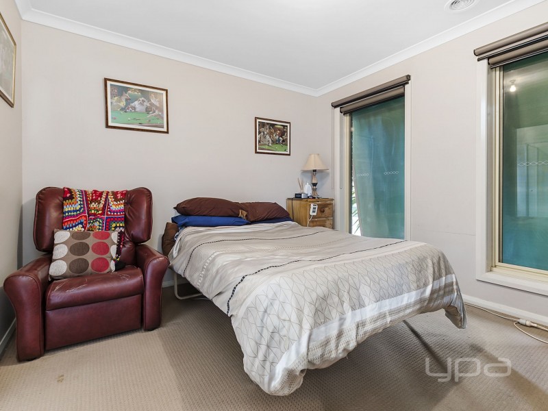 31/20-22 Roslyn Park Drive, Melton West VIC 3337
