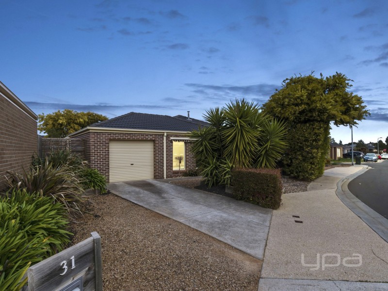 31/20-22 Roslyn Park Drive, Melton West VIC 3337
