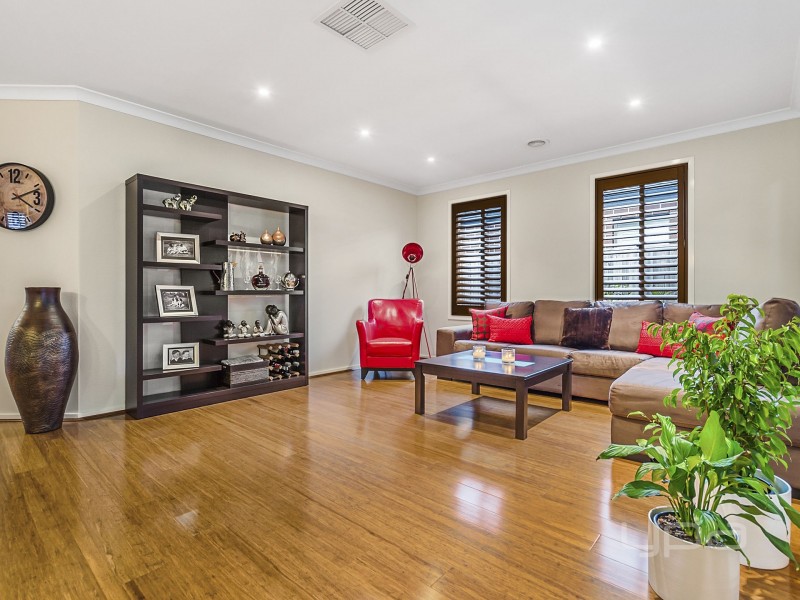 67 Bangalay Drive, Brookfield VIC 3338