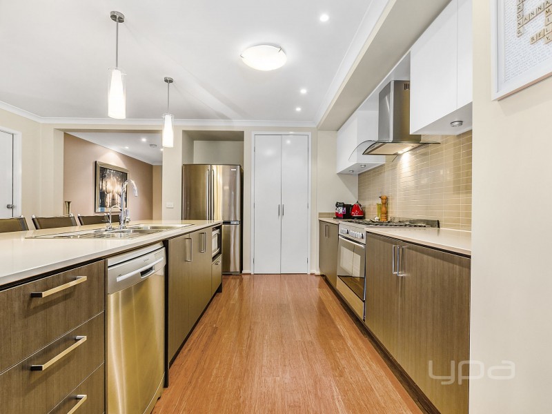 67 Bangalay Drive, Brookfield VIC 3338