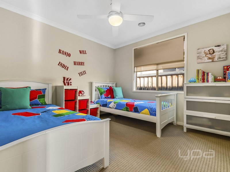 67 Bangalay Drive, Brookfield VIC 3338