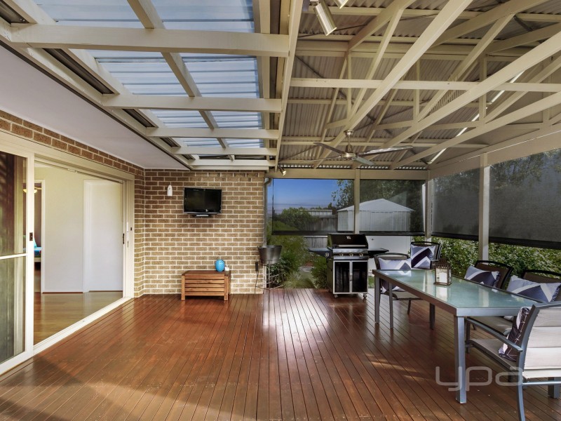 67 Bangalay Drive, Brookfield VIC 3338