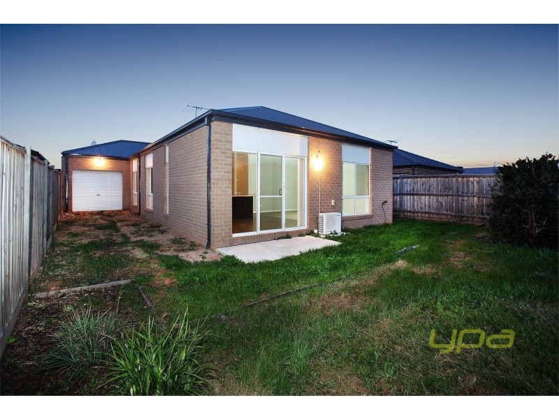 21 Turpentine Road, Brookfield VIC 3338