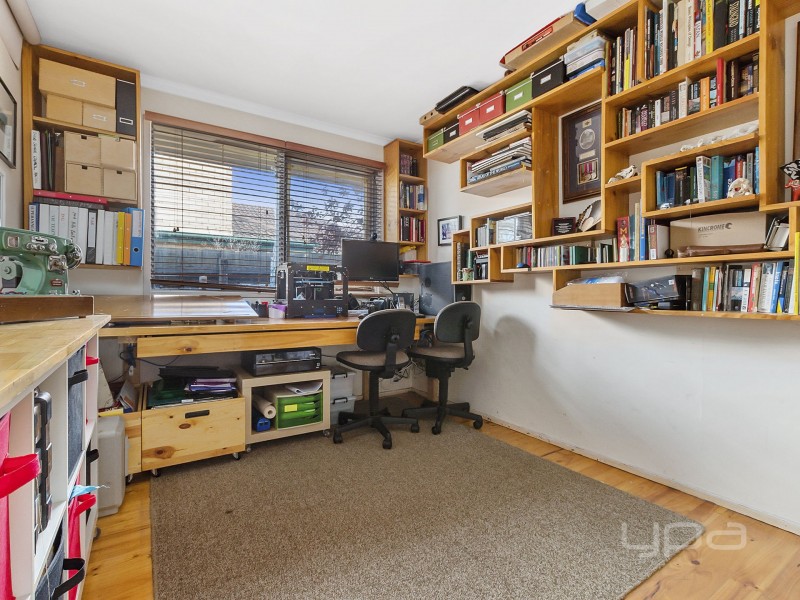 9 Exell Avenue, Melton South VIC 3338