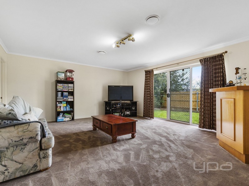 13 Simon Court, Brookfield VIC 3338