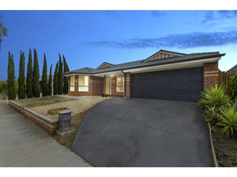 27 Bangalay Drive, Brookfield VIC 3338