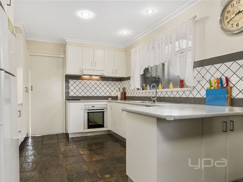 9 Bittern Street, Melton VIC 3337