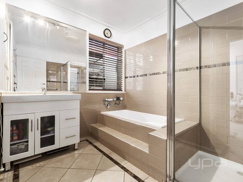 9 Bittern Street, Melton VIC 3337