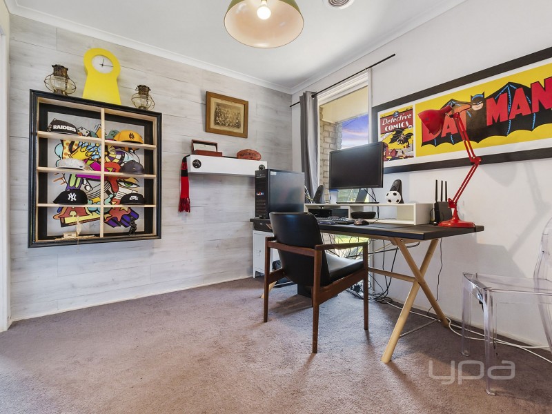 9 Richard Road, Melton South VIC 3338