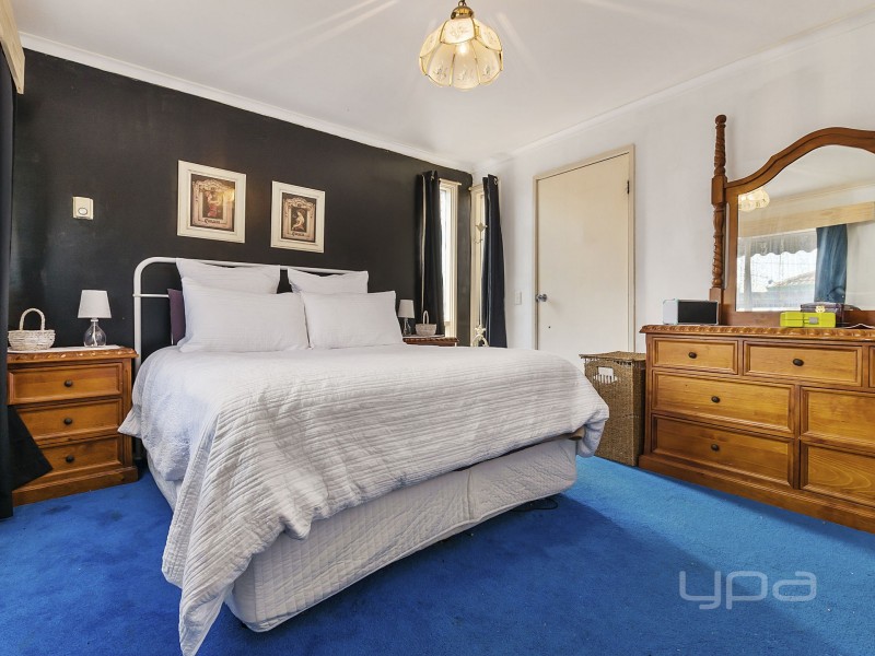 9 Richard Road, Melton South VIC 3338