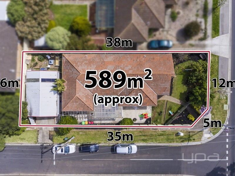 9 Richard Road, Melton South VIC 3338