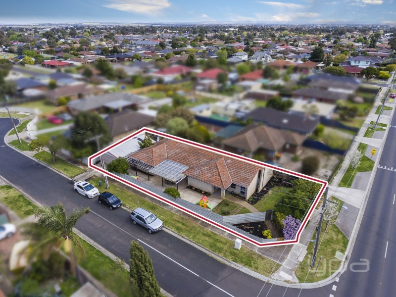 9 Richard Road, Melton South VIC 3338