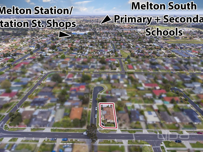 9 Richard Road, Melton South VIC 3338