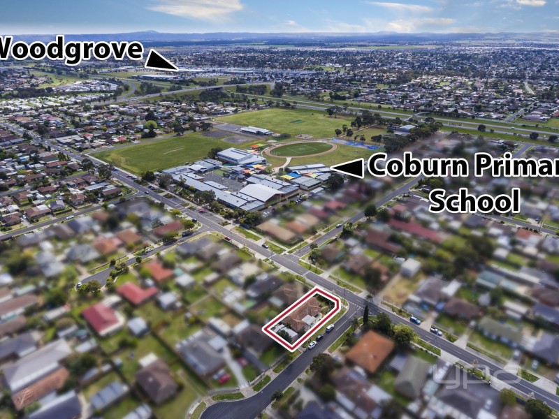 9 Richard Road, Melton South VIC 3338