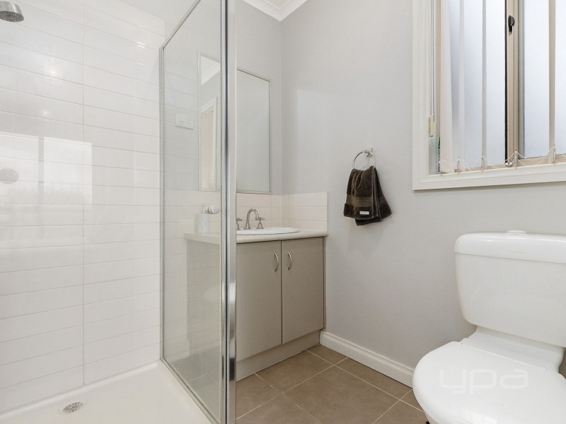 18/3 Austin Place, Melton South VIC 3338