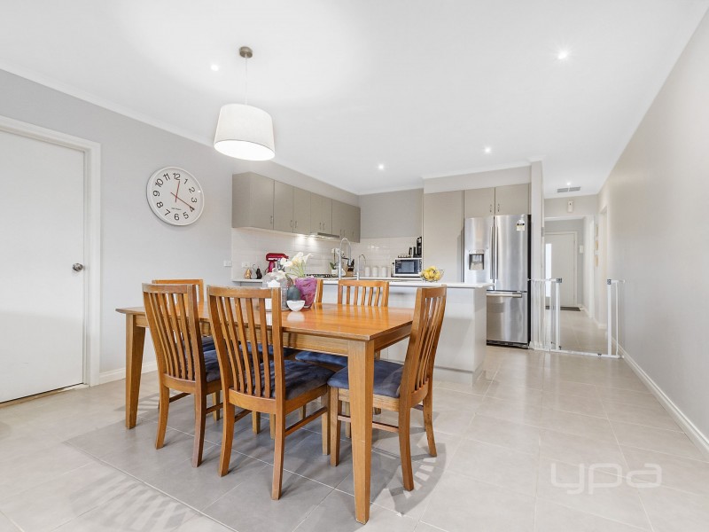 18/3 Austin Place, Melton South VIC 3338