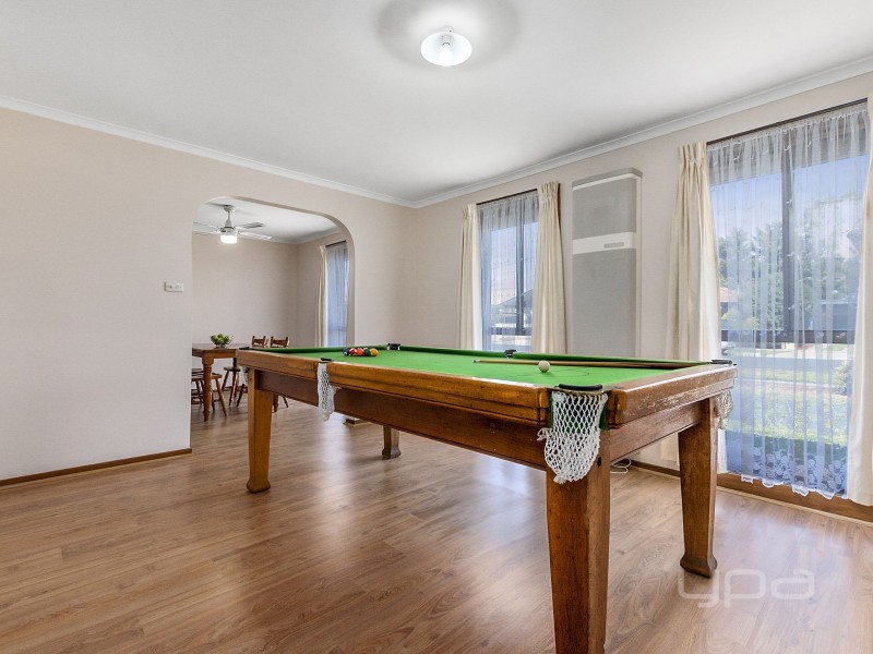 14 Mitchell Road, Melton South VIC 3338