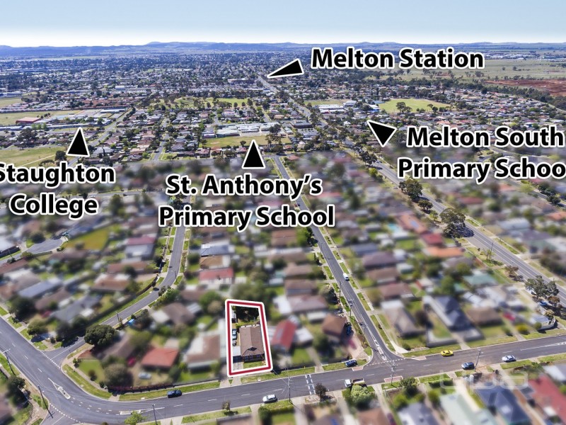 14 Mitchell Road, Melton South VIC 3338