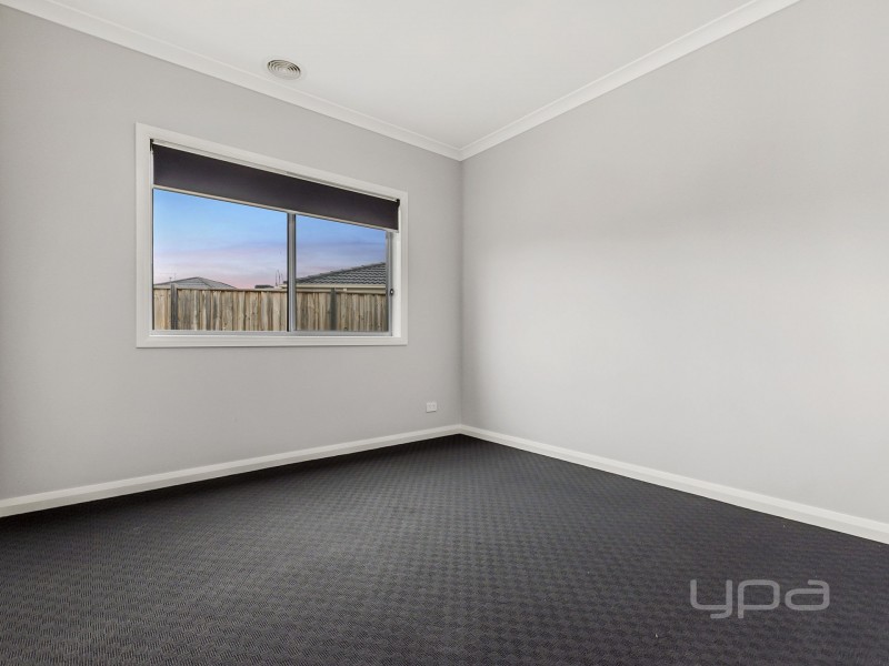 9 Lilac Court, Melton West VIC 3337