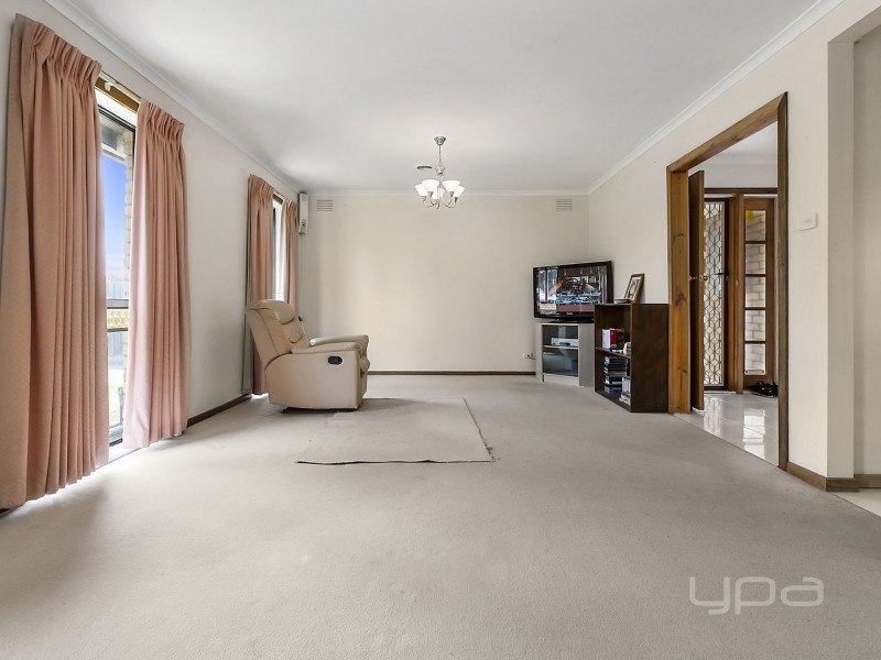 48 Coburns Road, Melton South VIC 3338