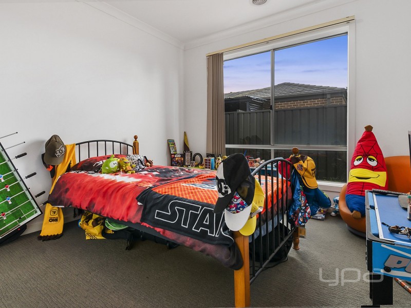 5 Poplar Close, Melton VIC 3337
