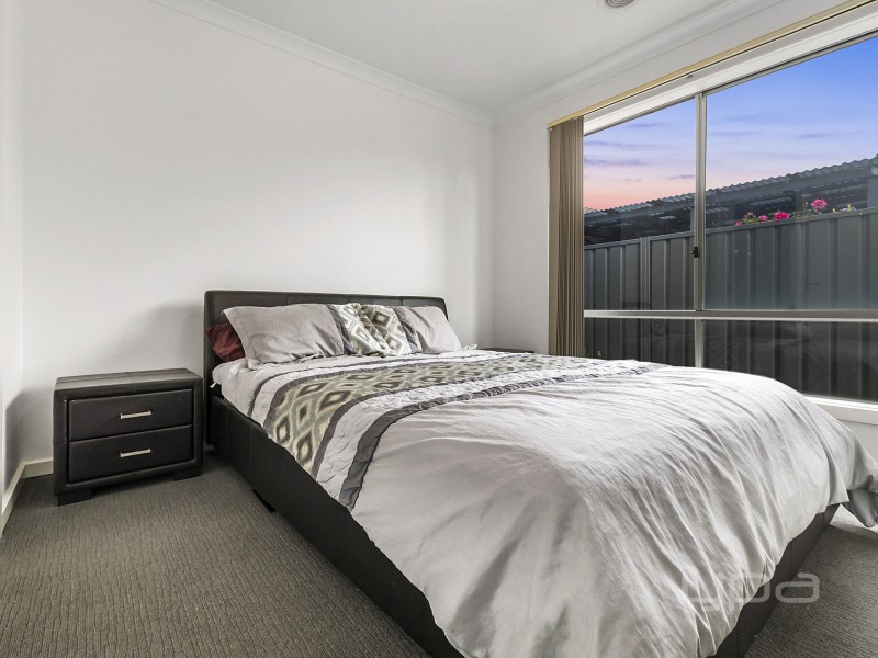 5 Poplar Close, Melton VIC 3337