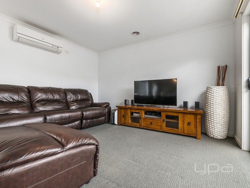 5 Poplar Close, Melton VIC 3337