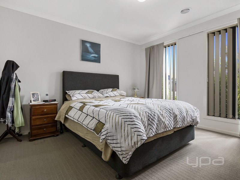 5 Kalamunda Court, Melton West VIC 3337