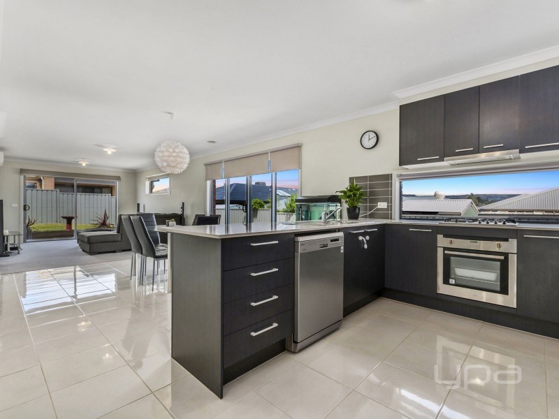 10 Wimpara Crescent, Maddingley VIC 3340