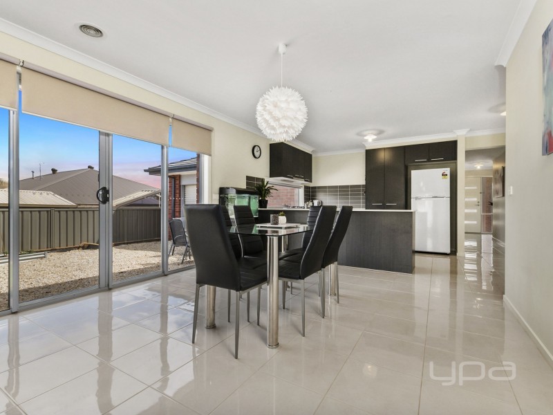 10 Wimpara Crescent, Maddingley VIC 3340