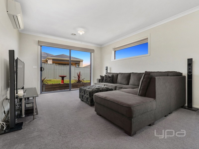 10 Wimpara Crescent, Maddingley VIC 3340