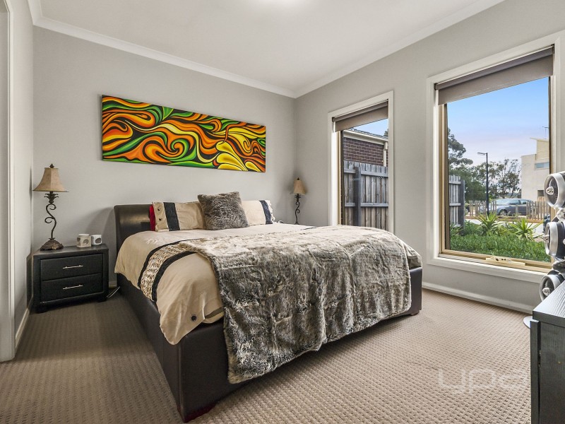 2/36 Somerton Court, Darley VIC 3340