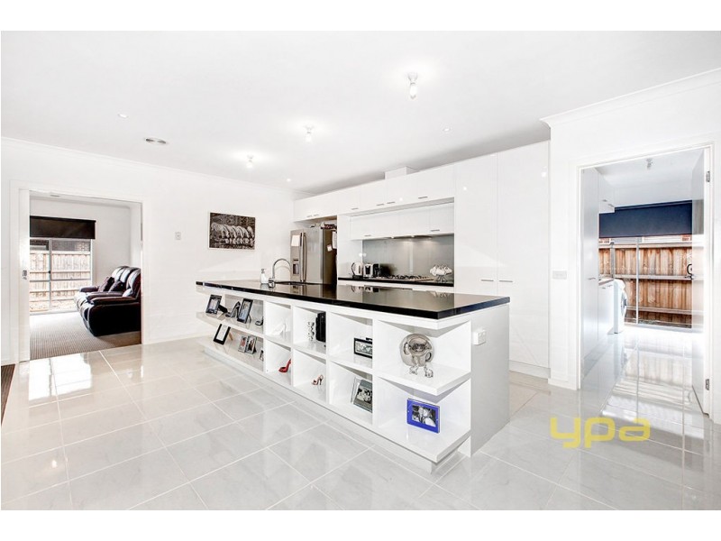 12 Marong Avenue, Eynesbury VIC 3338