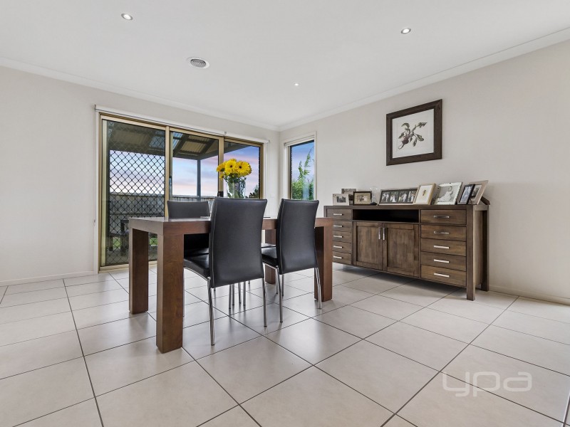 43 Long Tree Drive, Melton West VIC 3337