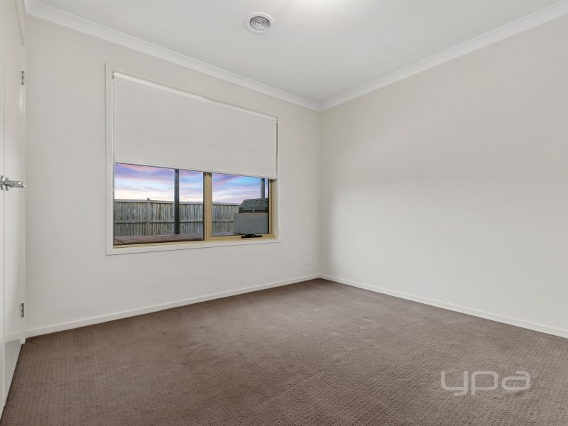 43 Long Tree Drive, Melton West VIC 3337