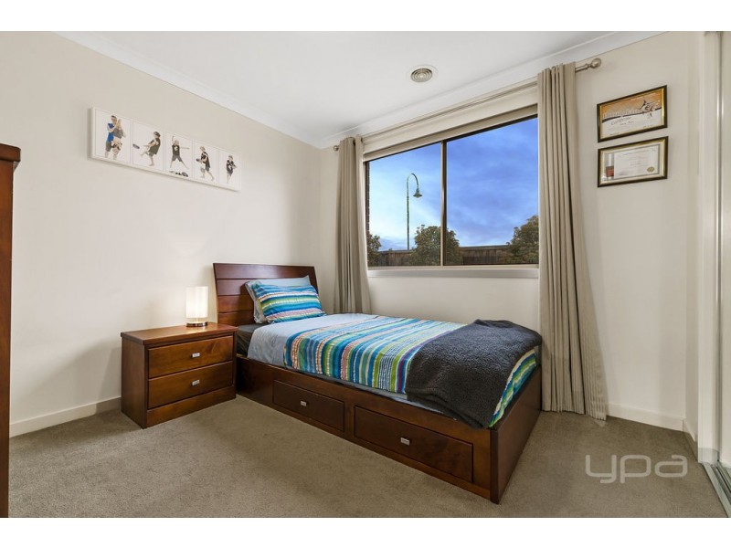 14 Oak Park Drive, Melton West VIC 3337