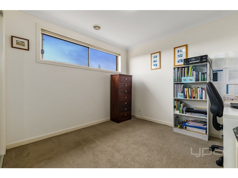 14 Oak Park Drive, Melton West VIC 3337