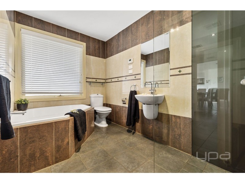 211-213 Gisborne-Melton Road, Kurunjang VIC 3337