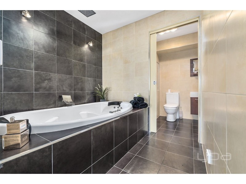 211-213 Gisborne-Melton Road, Kurunjang VIC 3337