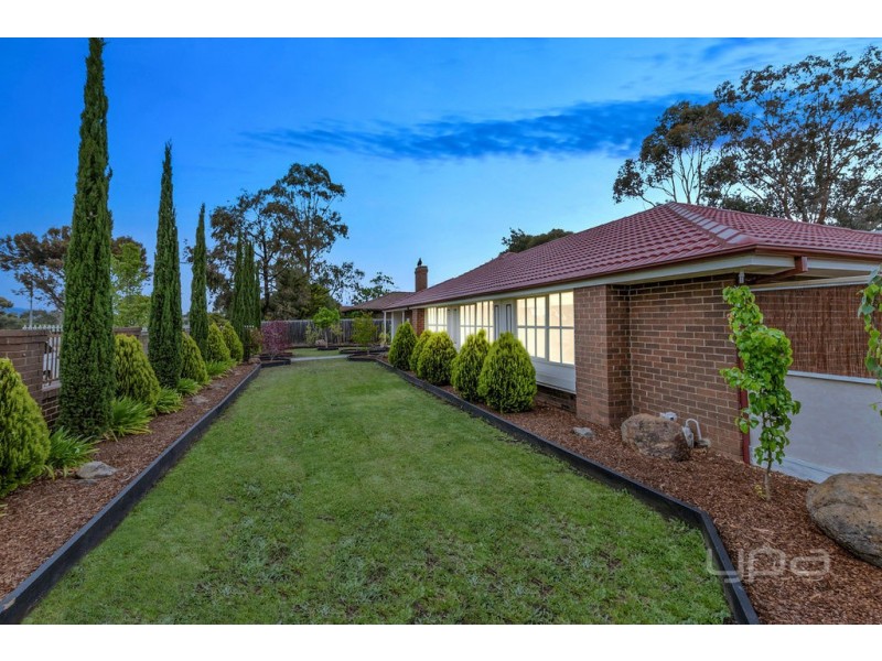 211-213 Gisborne-Melton Road, Kurunjang VIC 3337