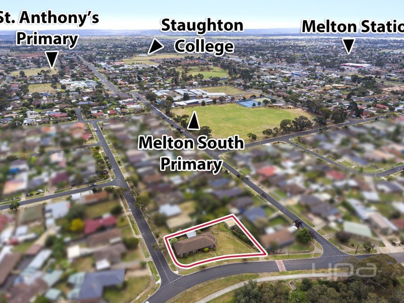 43 Blamey Drive, Melton South VIC 3338