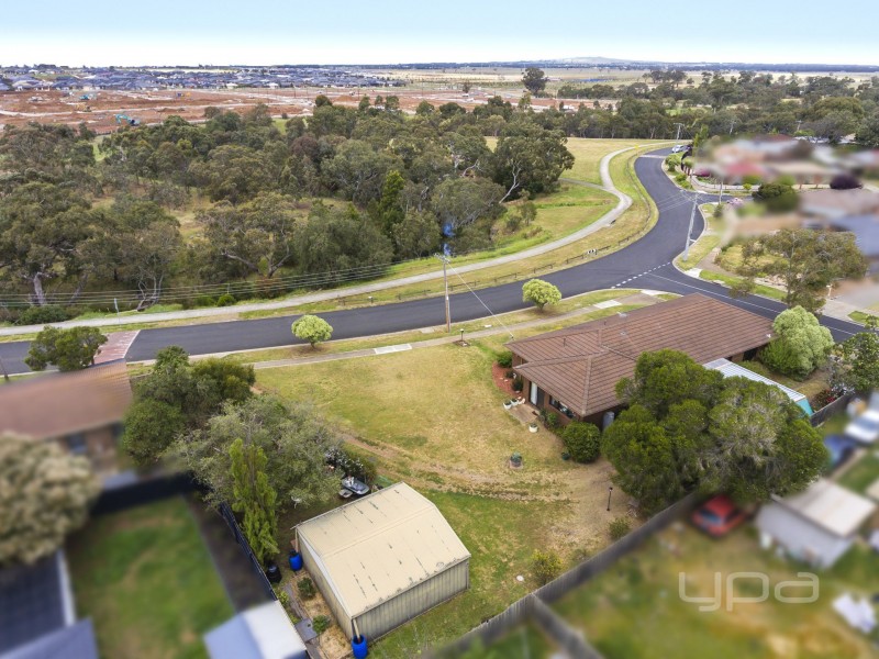 43 Blamey Drive, Melton South VIC 3338