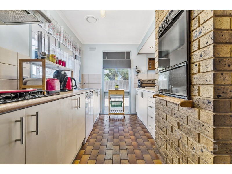 10 Murray Street, Melton South VIC 3338