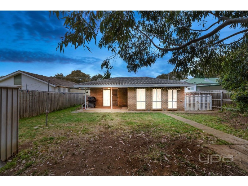 7 Tamar Drive, Melton South VIC 3338