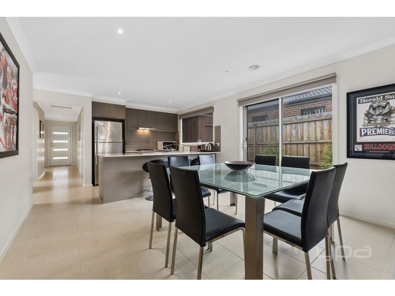 8 Forest Court, Bacchus Marsh VIC 3340