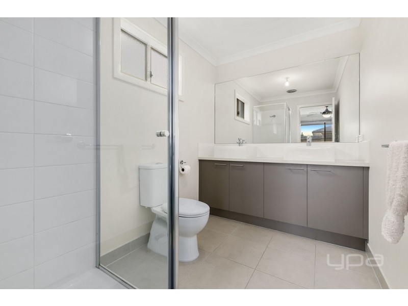 8 Forest Court, Bacchus Marsh VIC 3340