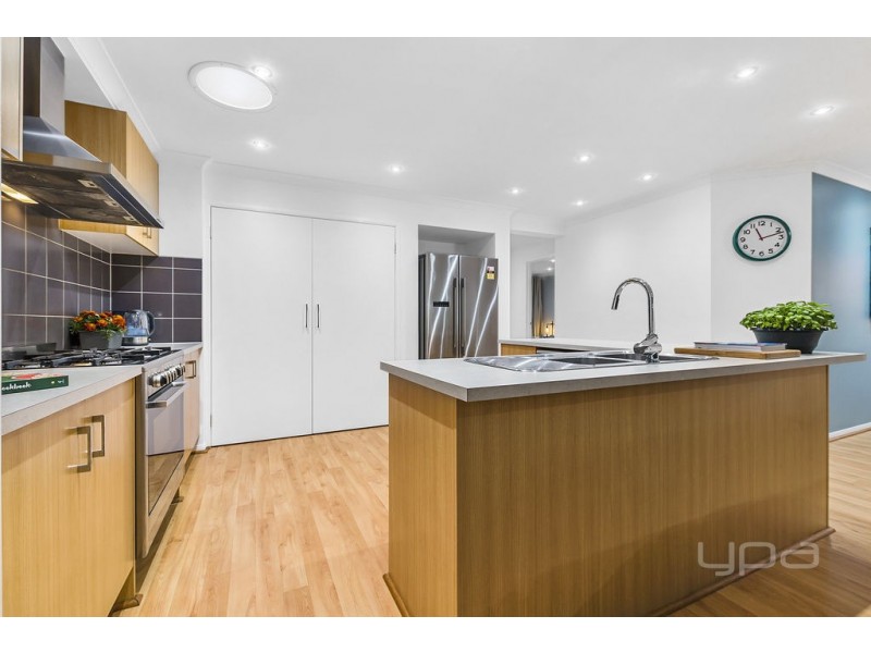 104 Westlake Drive, Melton West VIC 3337