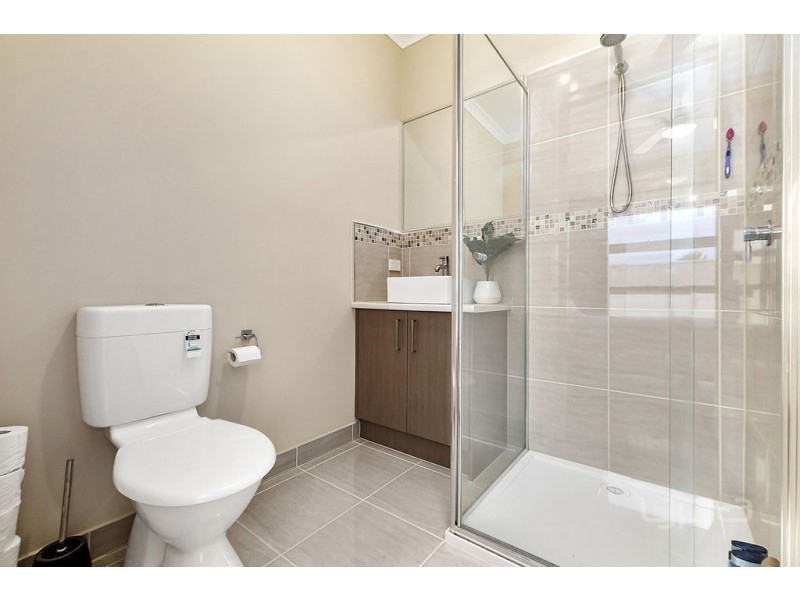 3/276 Bulmans Road, Melton West VIC 3337