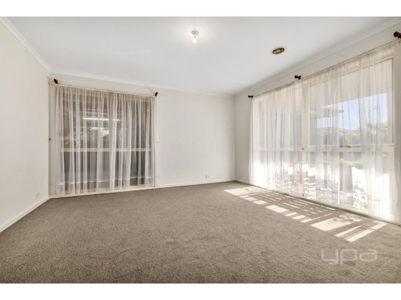 52 Darlingsford Boulevard, Melton VIC 3337